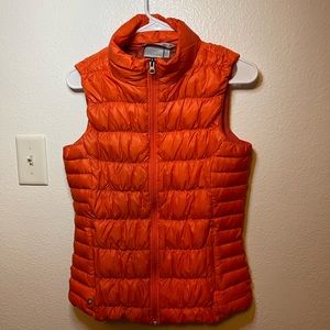 Athleta Downalicious Down Vest. Down Fill Nylon Vest. Size M